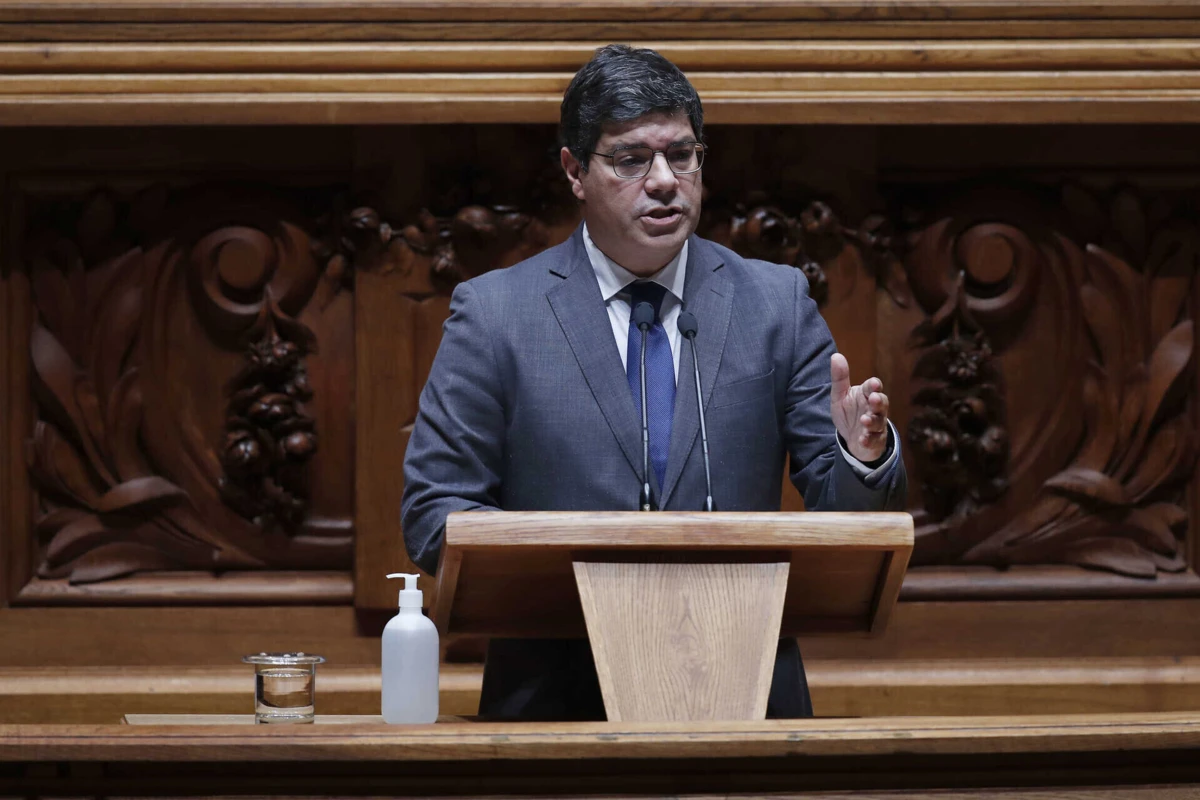 O líder parlamentar do PS, Eurico Brilhante Dias