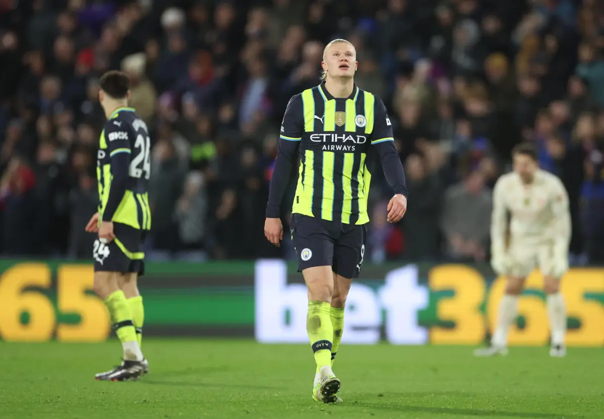 Manchester City empatou a duas bolas com o Crystal Palace