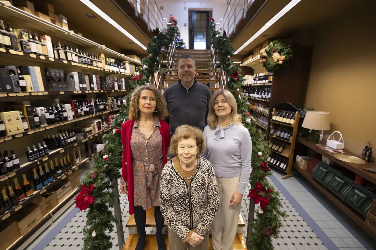 Casa Januário, que fica na esquina das ruas do Bonjardim e Formosa, mantém a alma de outrora sem nunca envelhecer