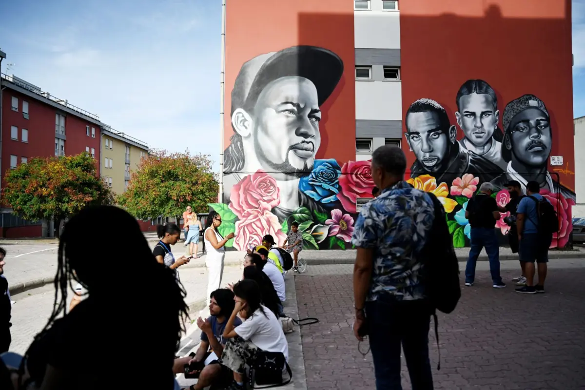 Imagem de contexto do artigo O mural que dá vida a quem o Zambujal perdeu: Odair Moniz e outros jovens do bairro