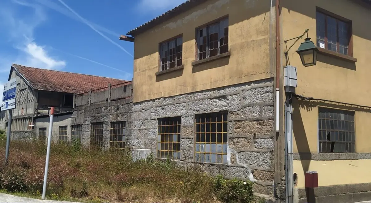 Loja vai ser instalada na antiga fábrica de curtumes Amadeu Miranda