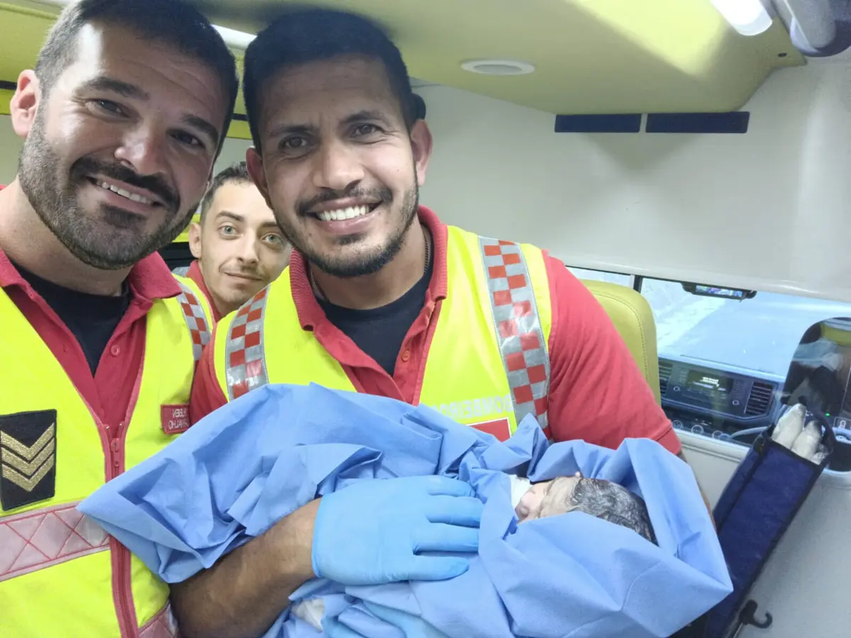 Imagem de contexto do artigo Bebé nasce em ambulância por "indisponibilidade" de três hospitais