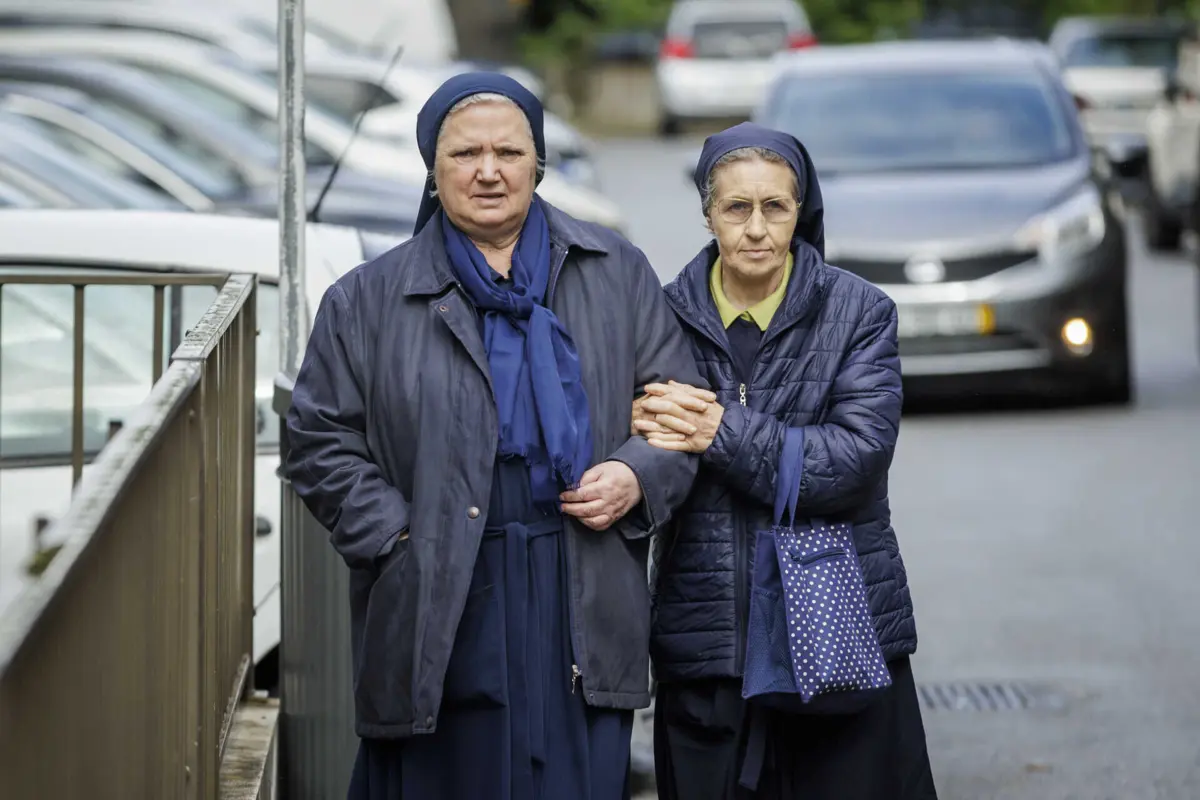 Padre Joaquim Milheiro e as "freiras" Arminda, Isabel e Joaquina (as últimas duas na foto) foram condenados por escravizar noviças