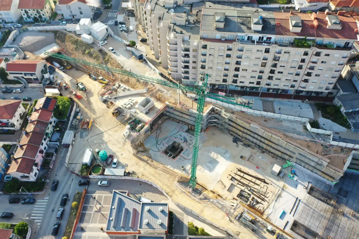 Imagem de contexto do artigo Linha Rubi do Metro do Porto vista do céu