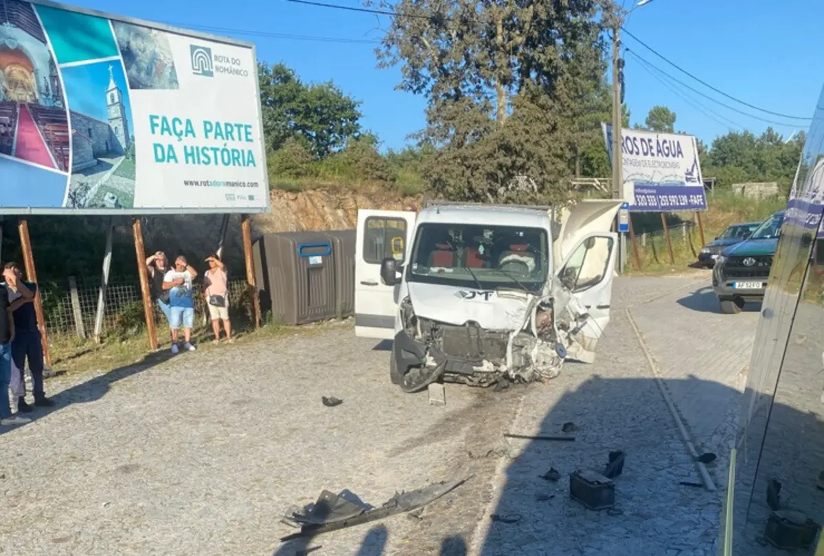 O acidente ocorreu na EN206