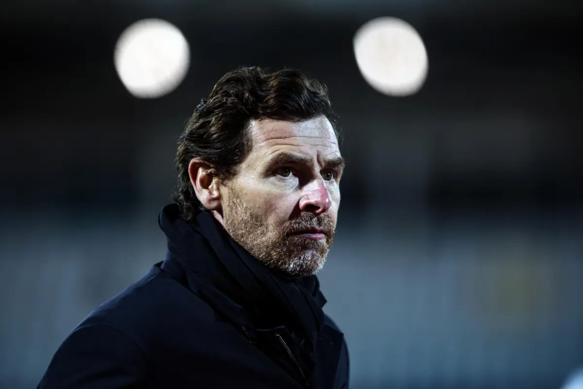 André Villas-Boas quer Luis Suárez castigado por gesto no clássico