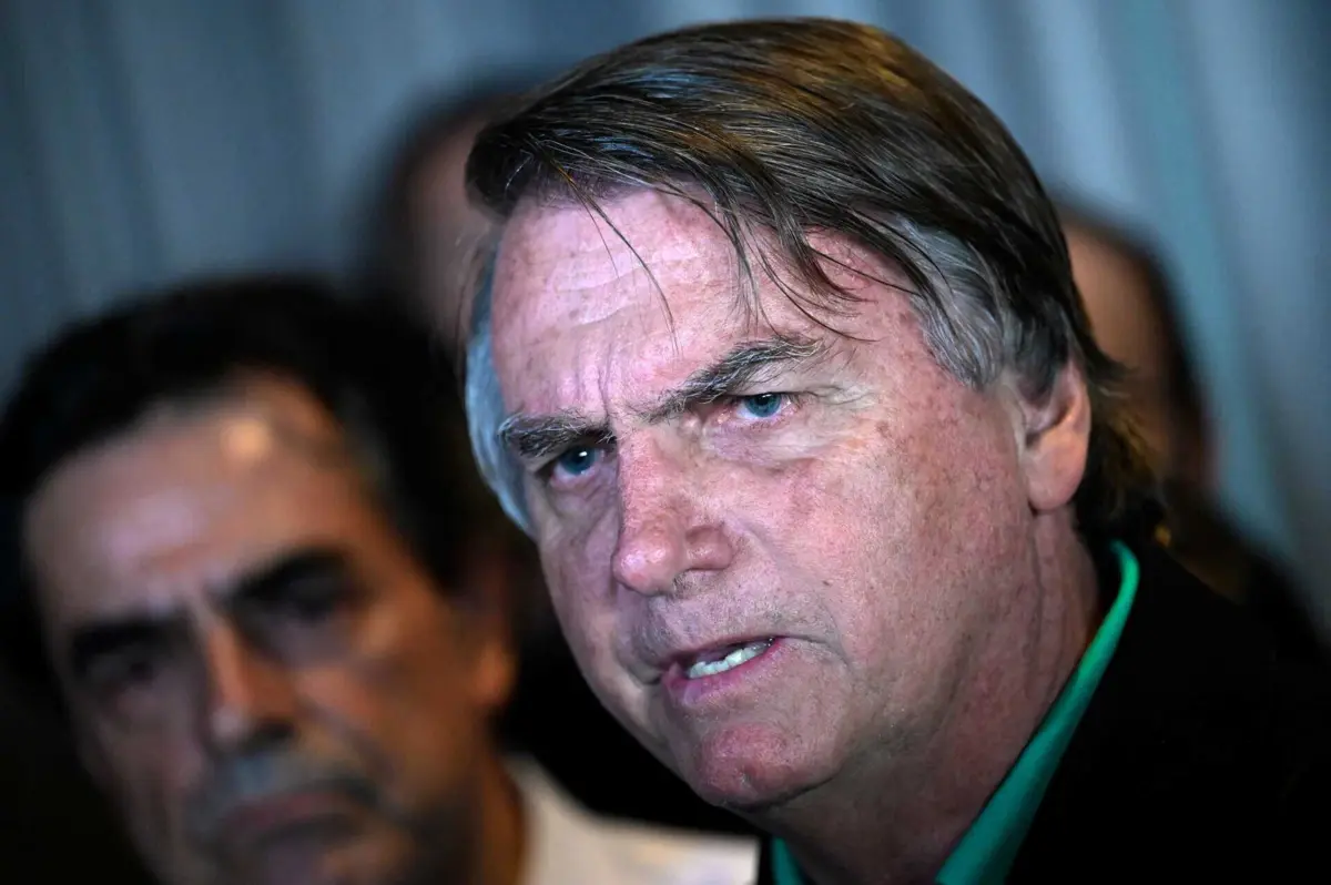 Jair Bolsonaro suspeito de estar envolvido no "ataque aos três poderes", em Brasília