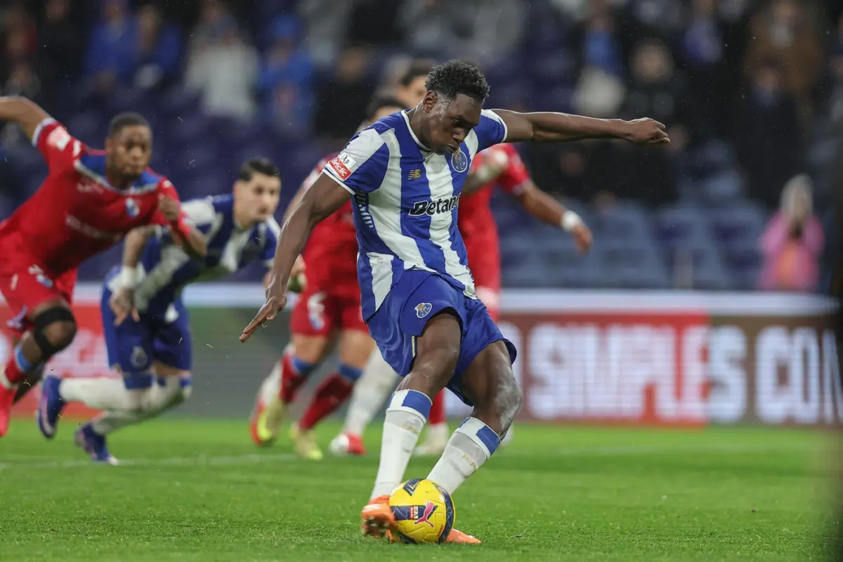 Samu recuperou a eficácia da marca de penálti e voltou aos golos no Dragão