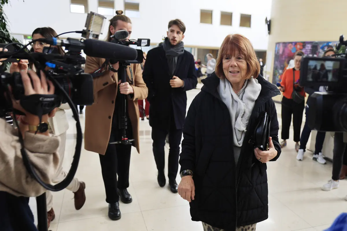 A francesa, atualmente com 71 anos, foi drogada e violada durante 10 anos pelo marido e por dezenas de homens que este recrutou na Internet