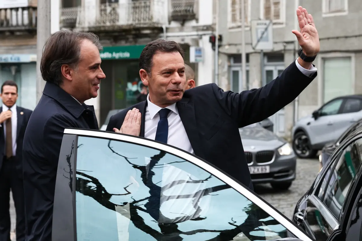 Imagem de contexto do artigo Sondagem: Montenegro com melhor nota que Pedro Nuno e Ventura. Mas leva “nega” dos pensionistas