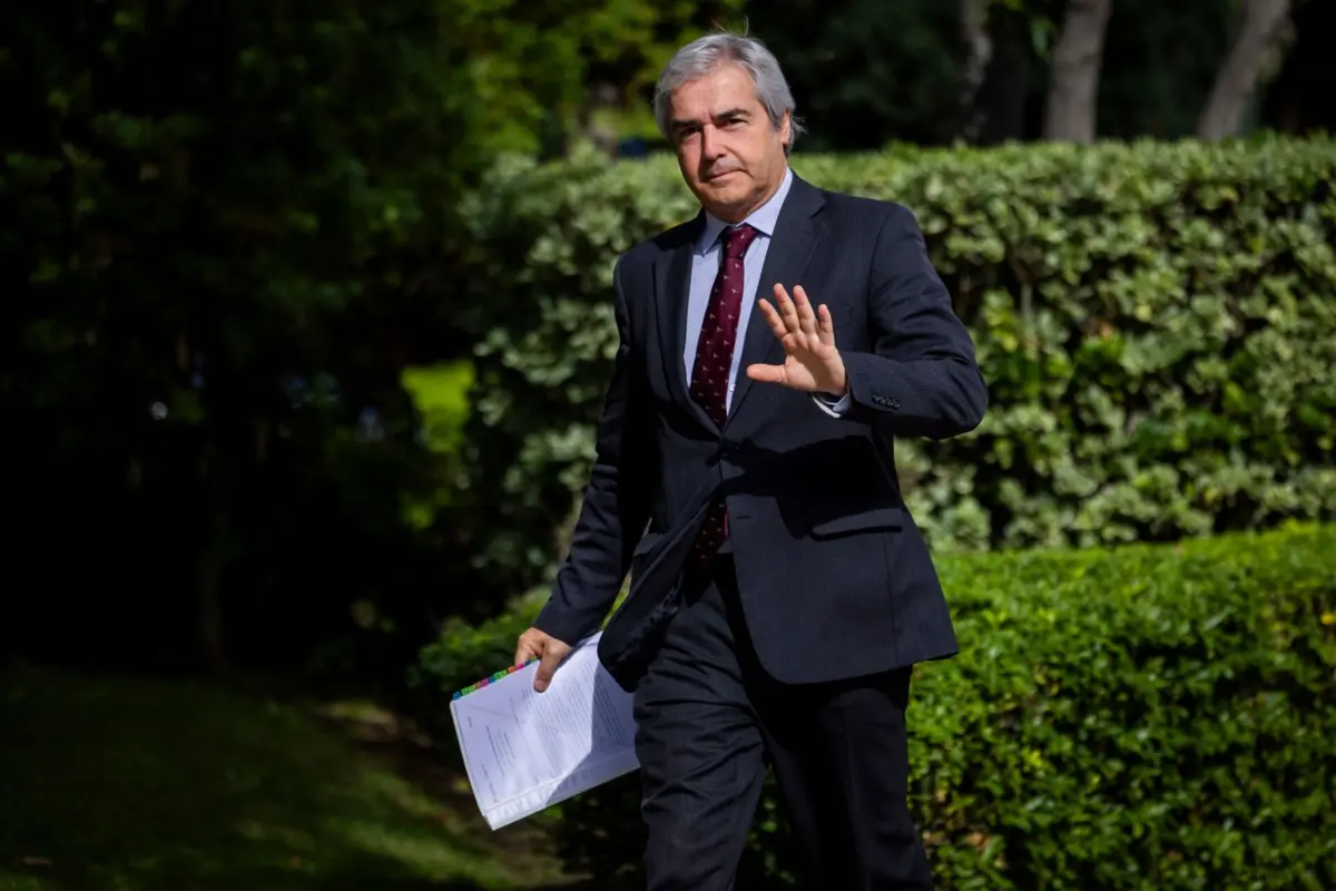 O ministro da Defesa disse que os helicópteros já aterraram em mais de 20 heliportos, só a norte do Tejo