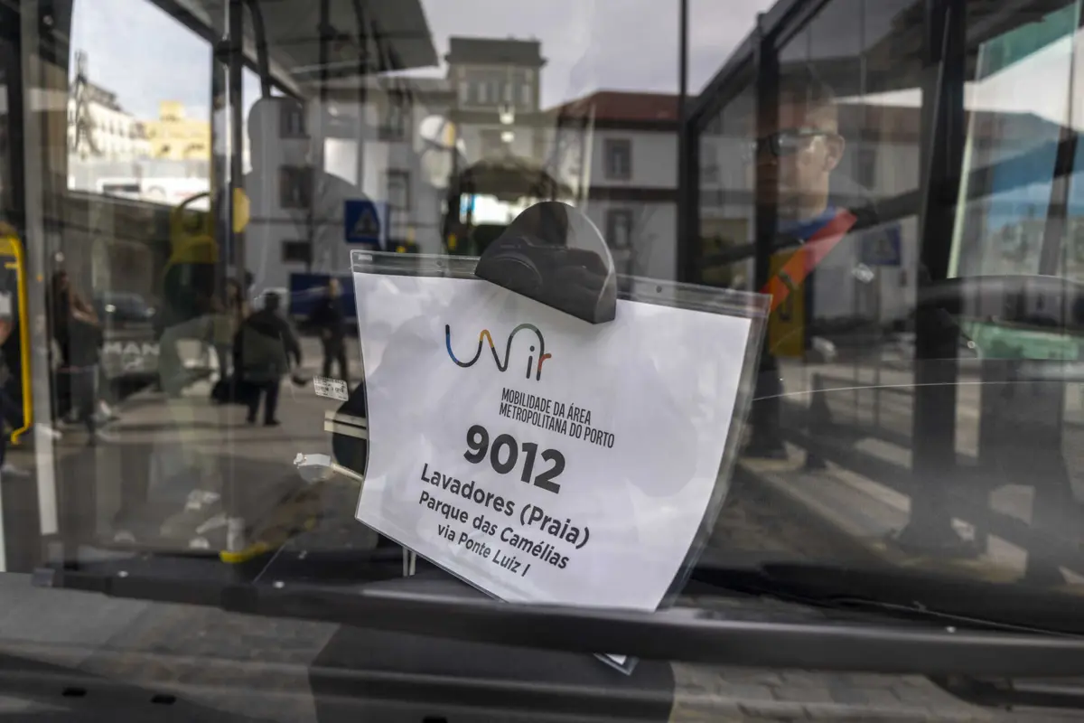 Linha 9012 só tem, para já, horários para os dias úteis