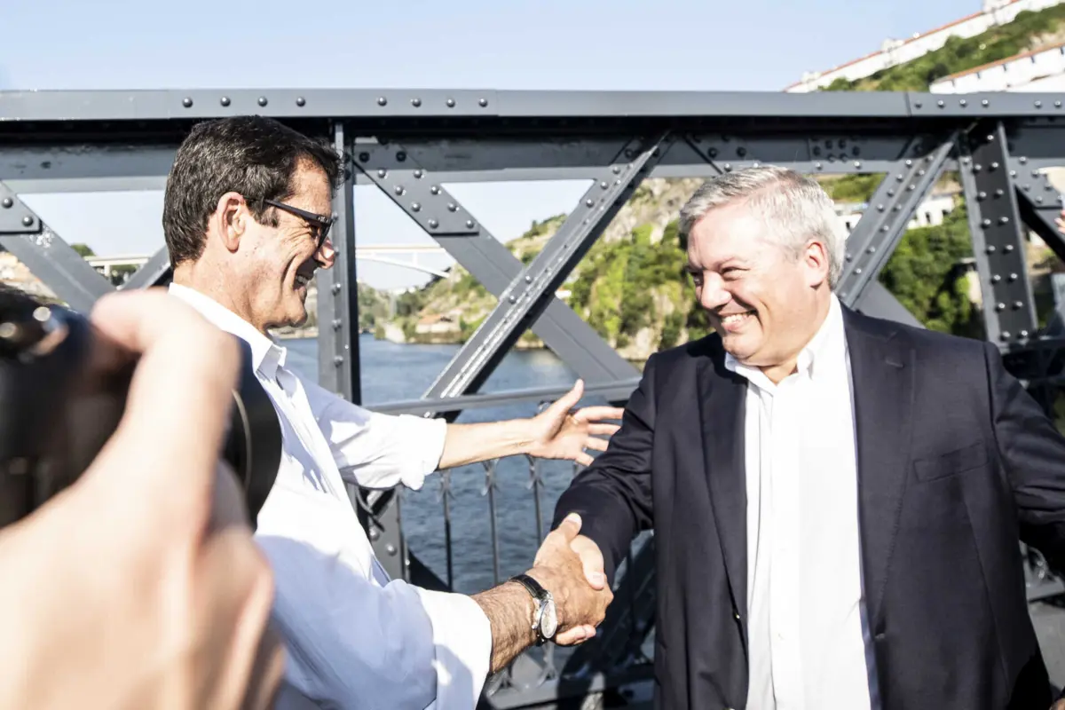 Autarcas encontraram-se no tabuleiro inferior da Ponte de Luís I