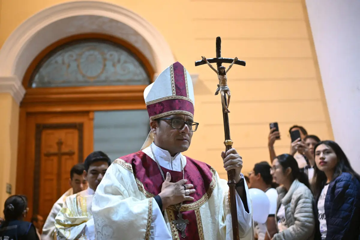 Imagem de contexto do artigo Sucessor de Leão XIV adverte políticos do Peru que não aproveitem Papa peruano para roubar