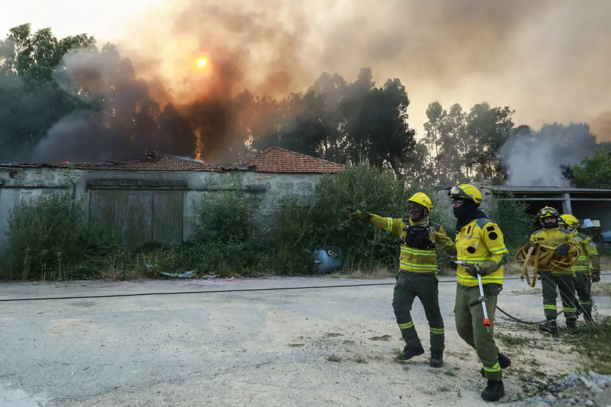 Quatro povoações em Trancoso estão a ser afetadas pelo incêndio