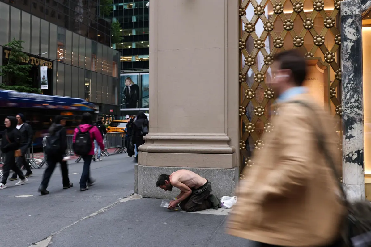 Os imigrantes que solicitarem um lugar para dormir serão agora encaminhados para o Departamento de Serviços aos Sem-Abrigo