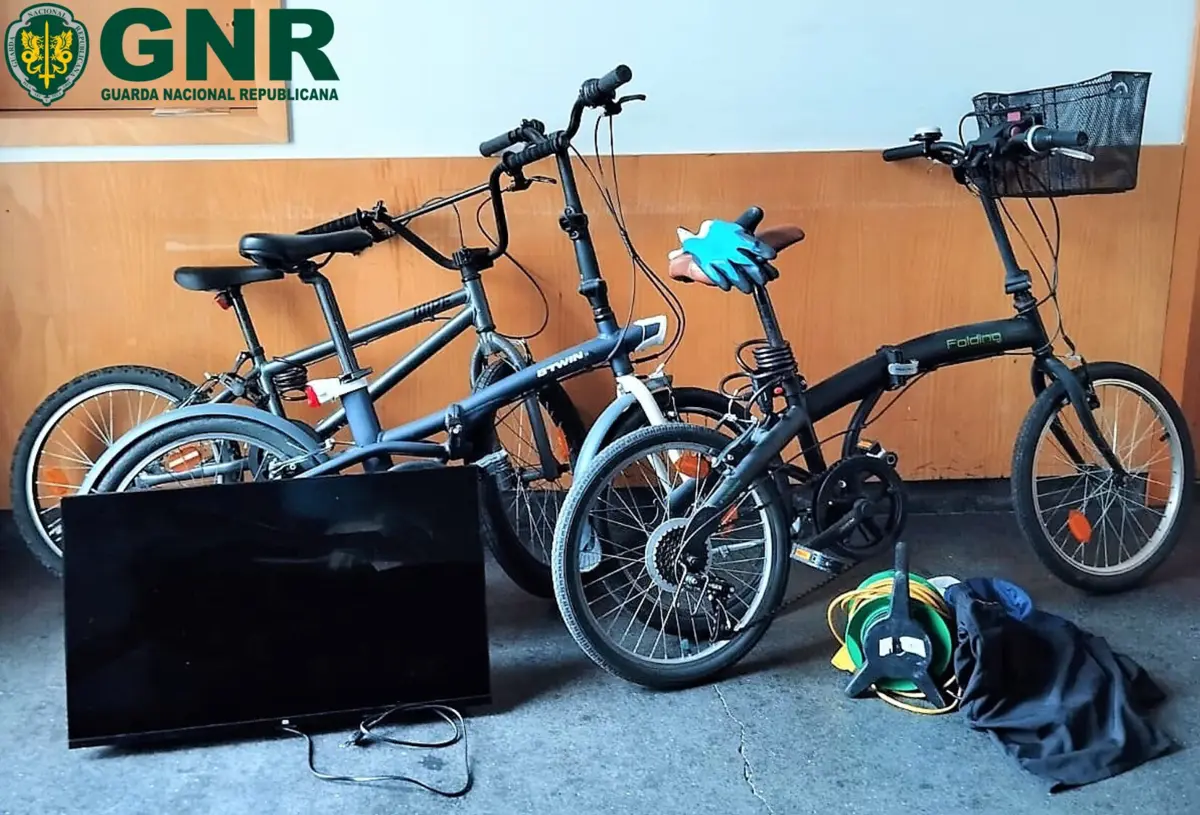 GNR deteve assaltantes e recuperou artigos furtados