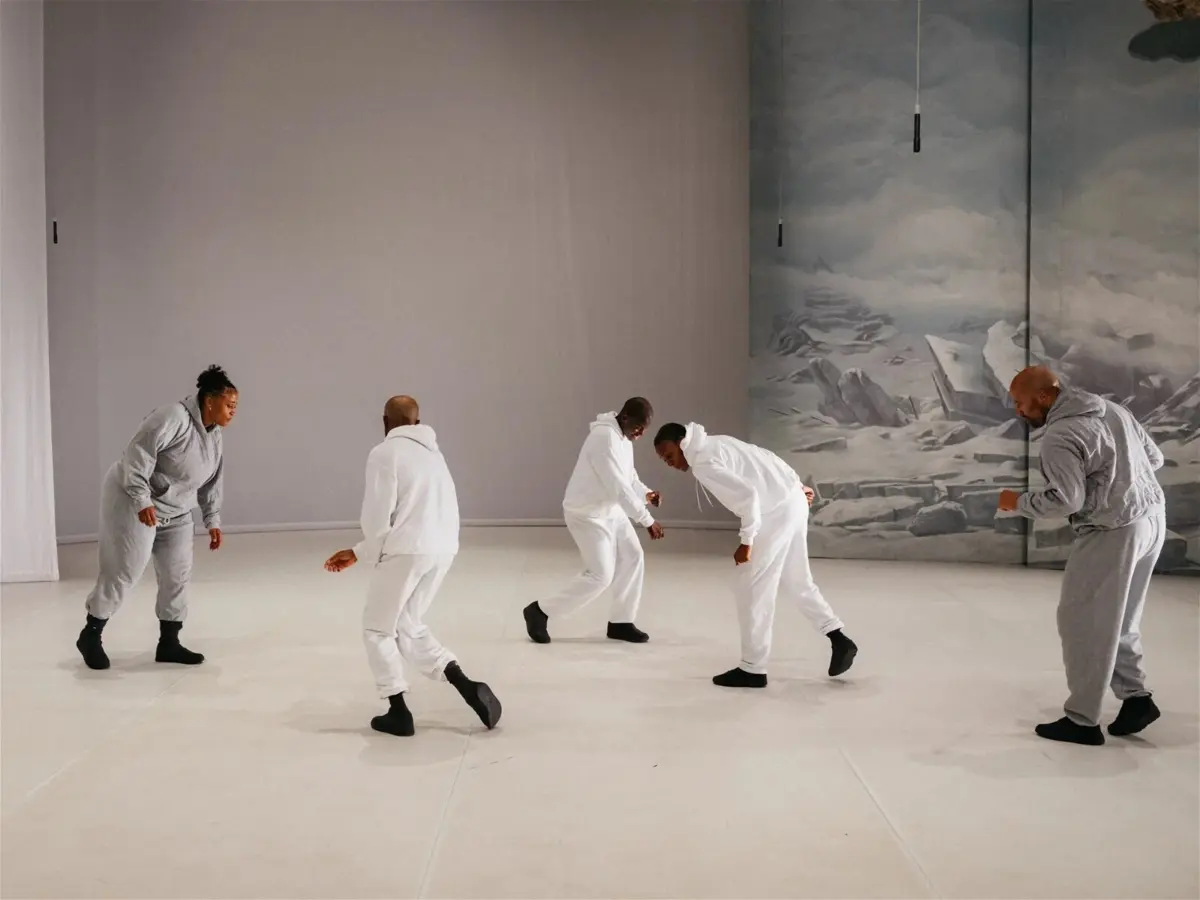 “From rock to rock... aka how magnolia was taken for granite”, do coreógrafo Jeremy Nedd: á noite no Teatro Campo Alegre, Porto.