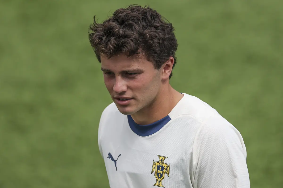 João Neves regressa à titularidade na seleção portuguesa