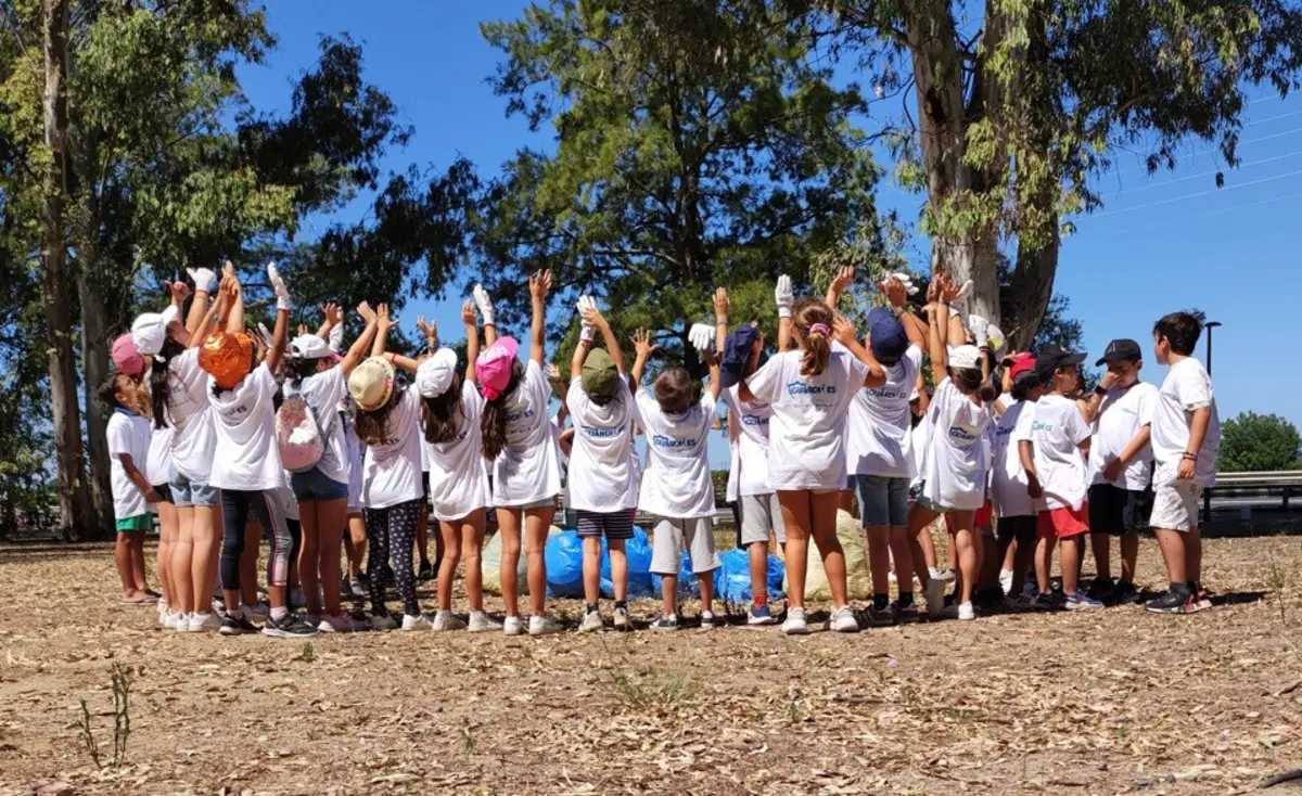 Imagem de contexto do artigo 50 crianças participaram em ação de recolha de lixo no Parque de Merendas em Beja