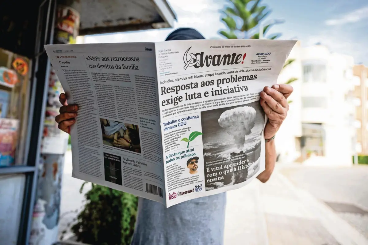 Imagem de contexto do artigo Jornais partidários: uma espécie em via acelerada de extinção