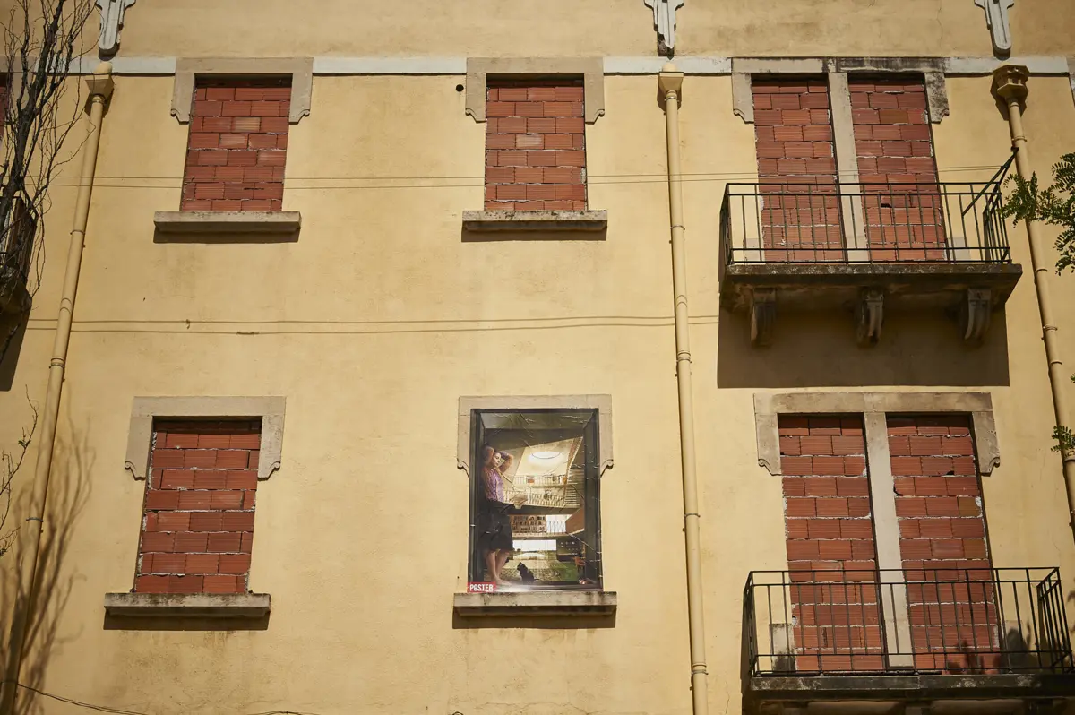 PSP deteve seis homens que ocuparam casas devolutas na freguesia de Marvila, em Lisboa.