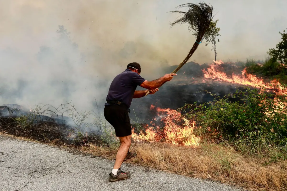Autarca elogia populares, considerando que têm sido eles "a resolver as coisas"