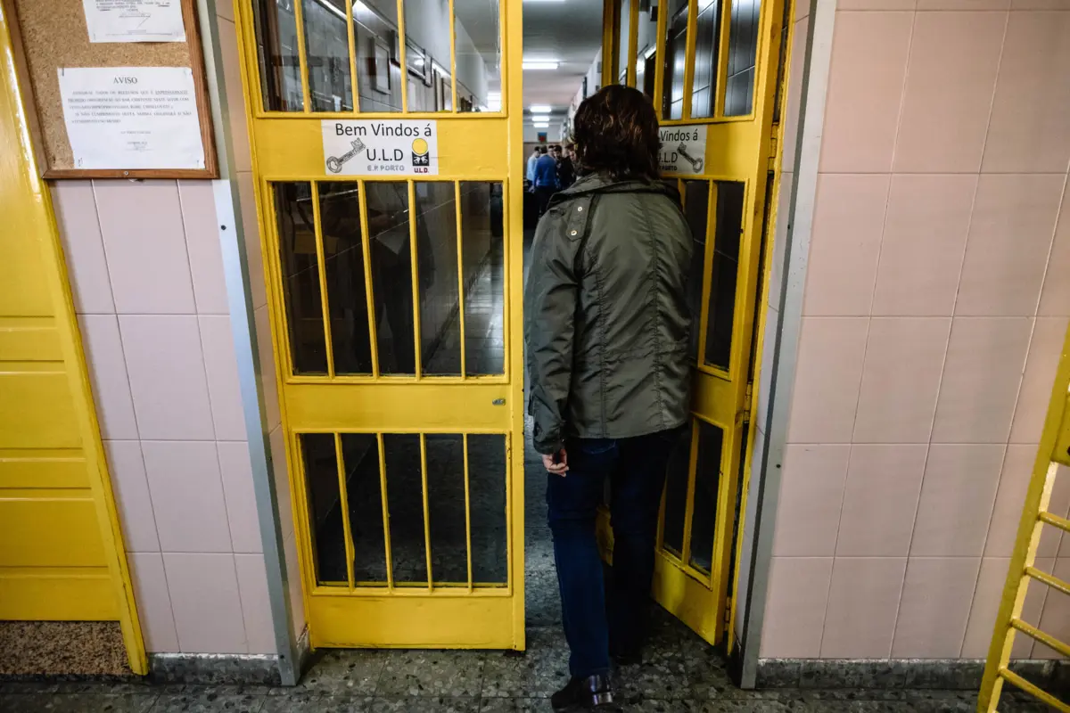 Relatório entregue à ministra da Justiça aponta várias "deficiências" nas cadeias portuguesas