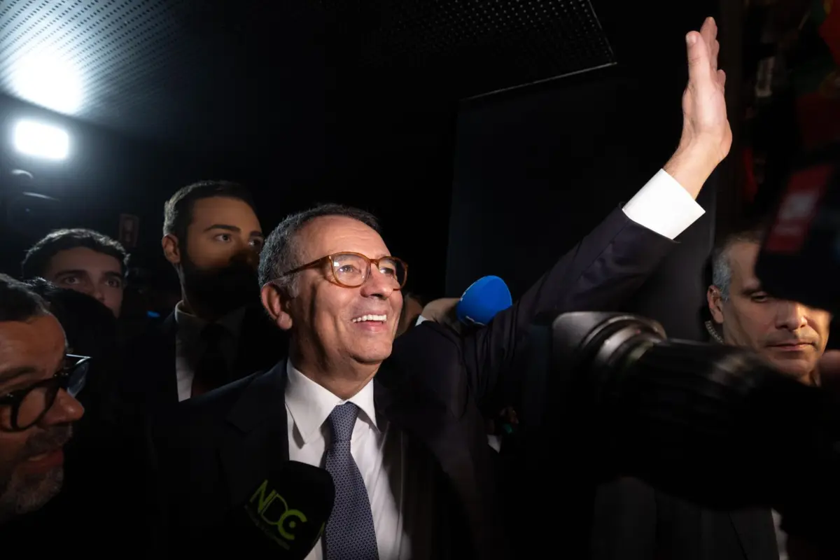 Seguro eleito com recorde de 3,5 milhões de votos