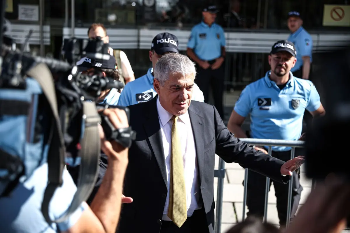 Advogado de José Sócrates renunciou na terça-feira