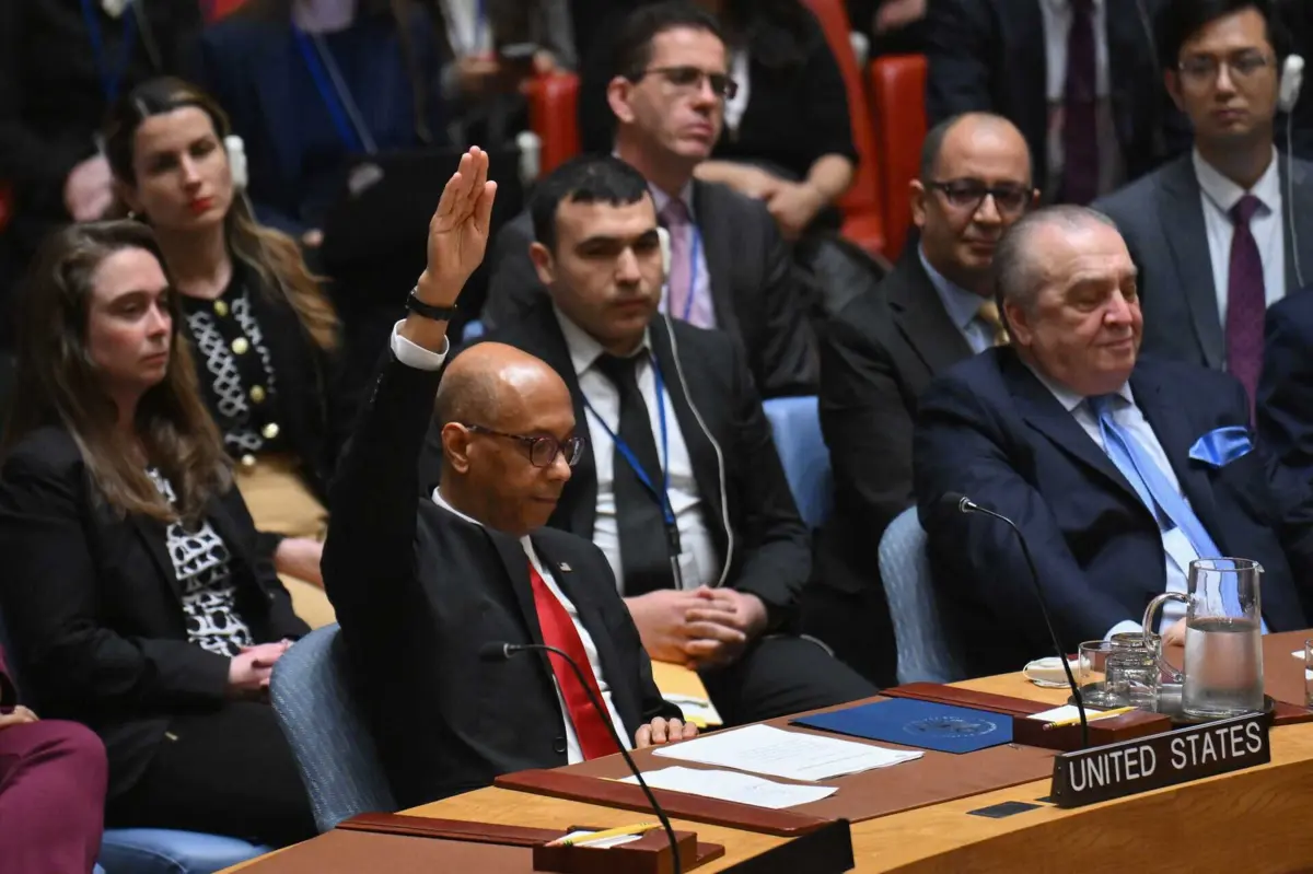 Embaixador dos EUA na ONU, Robert Wood, votou contra a integração da Palestina