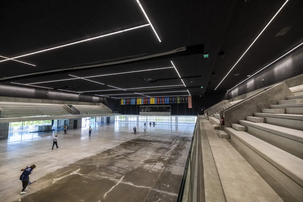 Nave Multiusos Caixa UA é um investimento de 10 milhões de euros e foi feita em apenas 11 meses