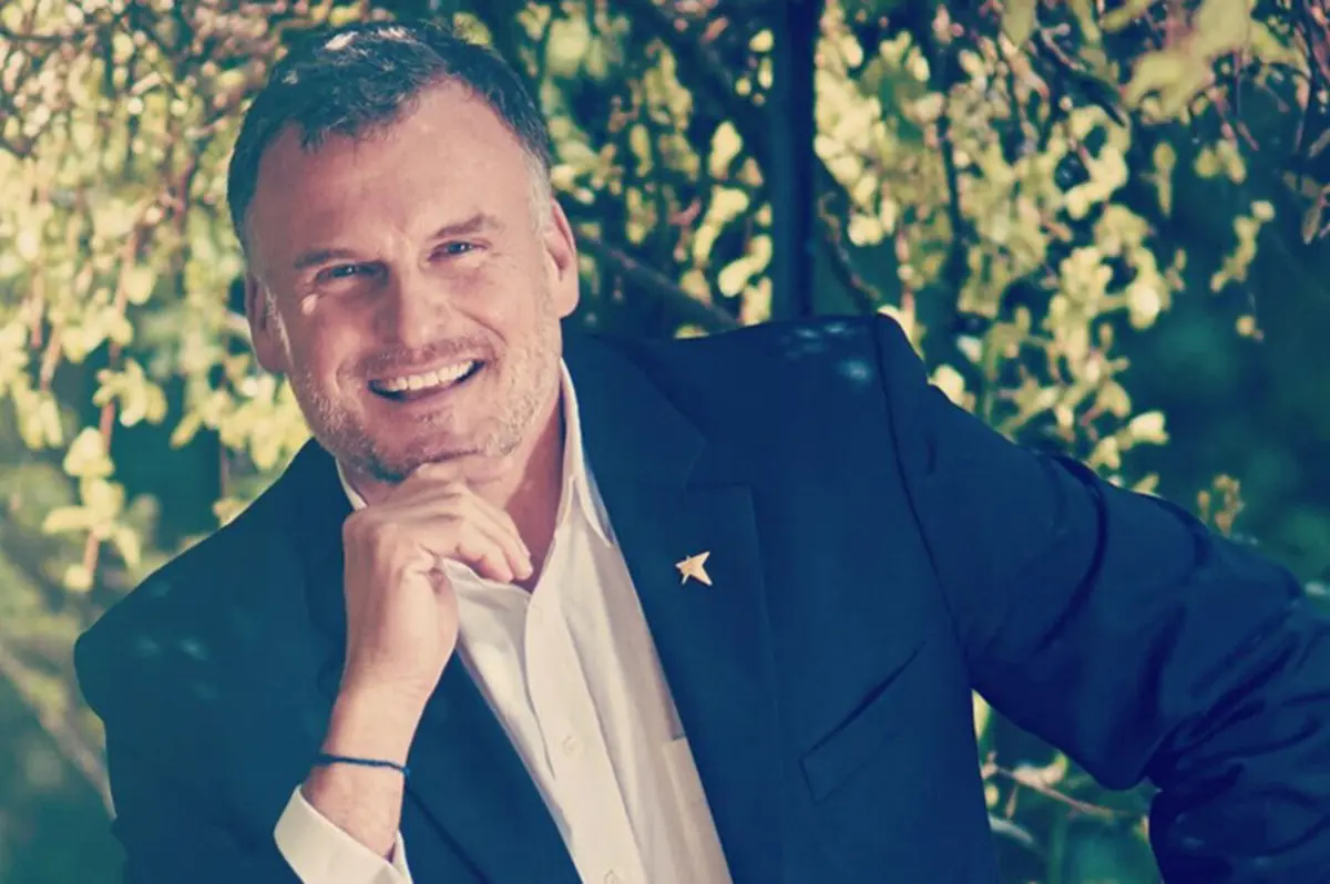 Empresário alemão Matthias Schmelz responde por 21 crimes de recurso à prostituição de menores agravado e cinco crimes de aliciamento de menores para fins sexuais