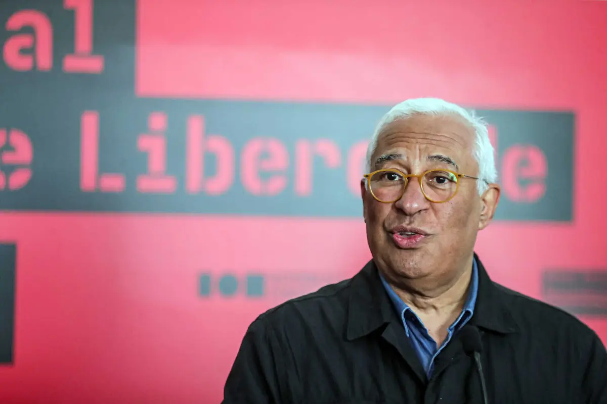 António Costa defende princípio da separação de poderes