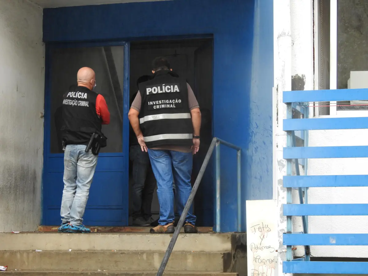 Operacionais da Divisão de Investigação Criminal da PSP realizaram 24 buscas domiciliárias e 18 não domiciliárias