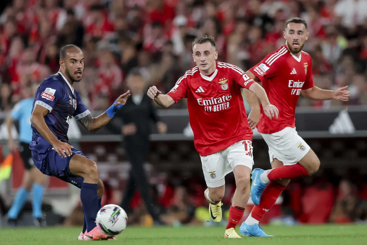 Dupla turca ao serviço do Benfica