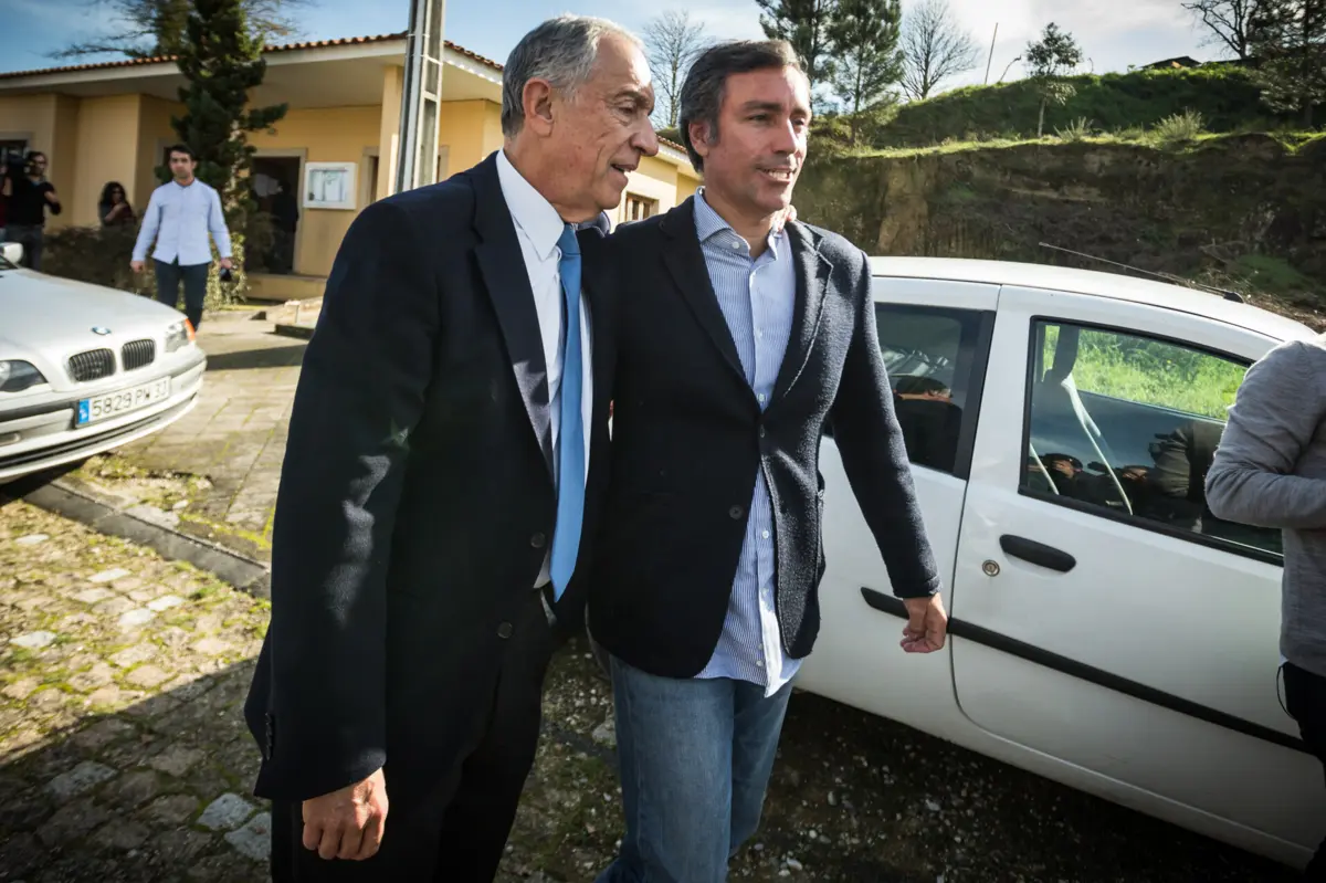 Imagem de contexto do artigo Caso das gémeas: filho de Marcelo vai ser ouvido esta quarta-feira no parlamento