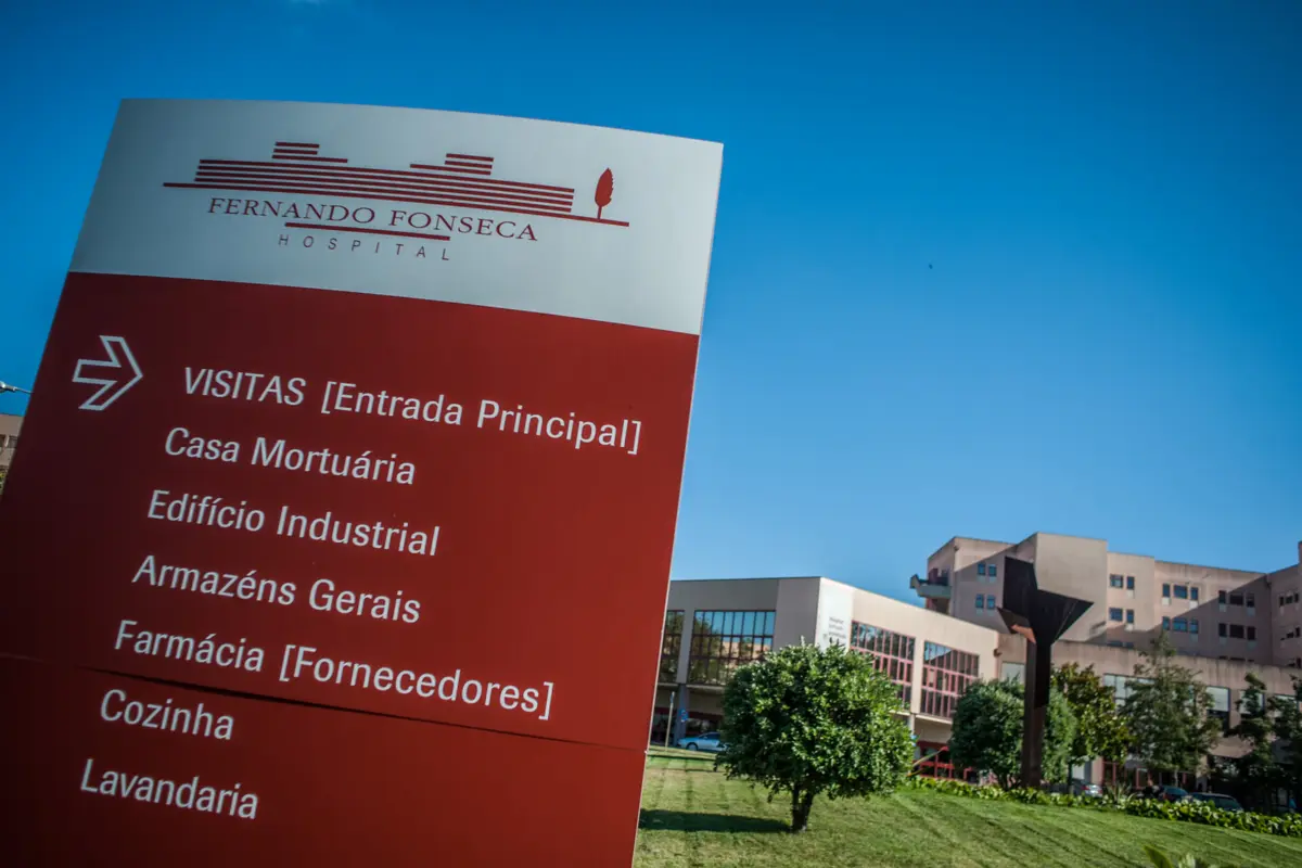 Menino foi internado no Hospital Fernando Fonseca, na Amadora