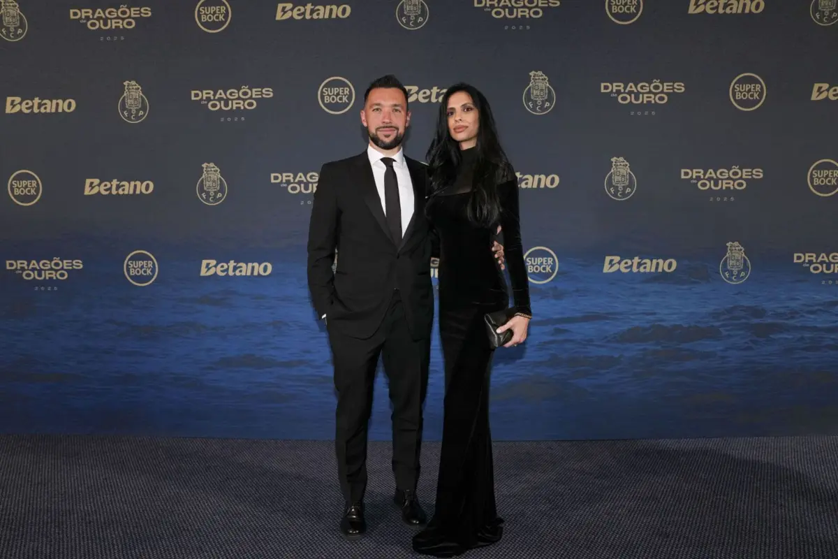 Francesco Farioli com a mulher, Agata Alonzo.