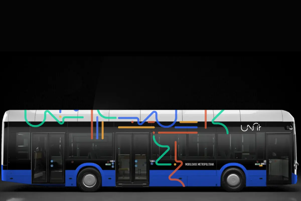 A nova rede de autocarros da AMP, a Unir, poderá não arrancar a 1 de novembro
