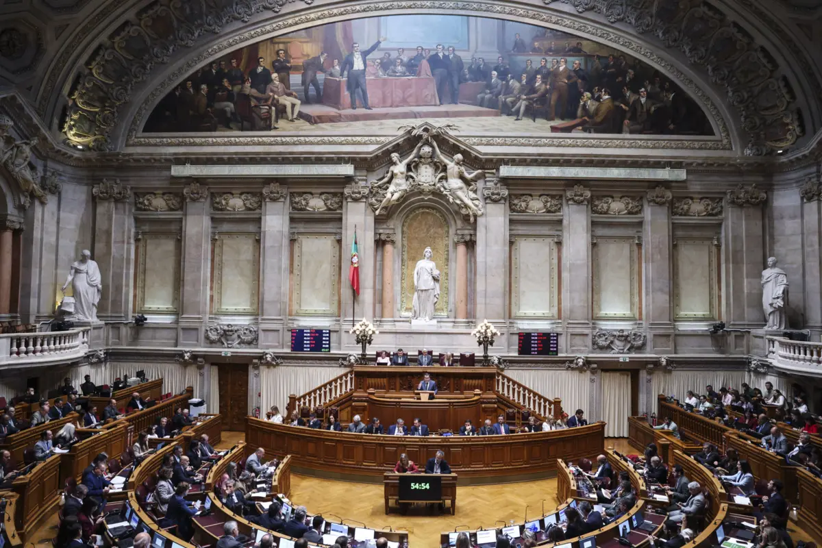 Imagem de contexto do artigo Partidos entregam 2151 propostas de alteração