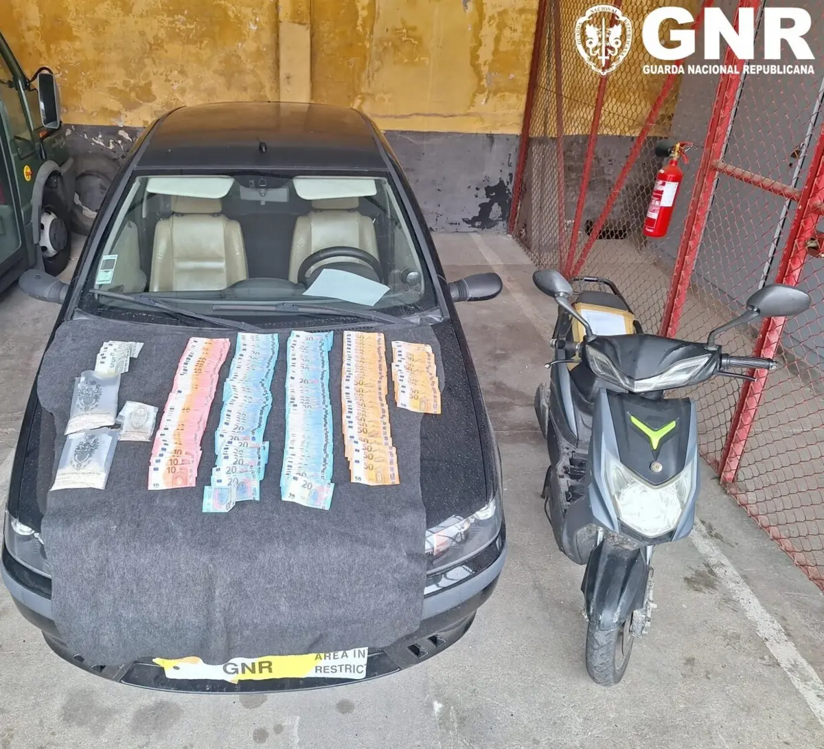 Militares da GNR detiveram três pessoas por tráfico de droga