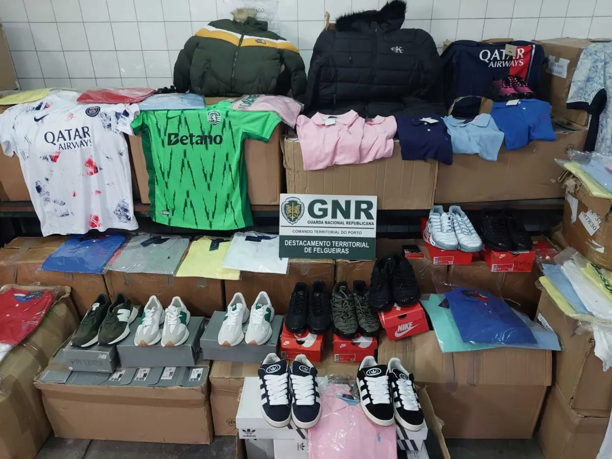 GNR apreendeu 700 artigos contrafeitos, em Paços de Ferreira