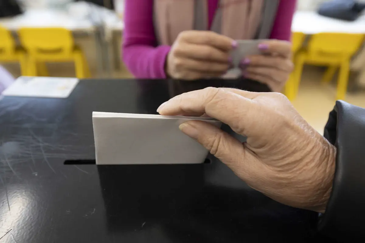 Imagem de contexto do artigo Presos e doentes internados têm até hoje para inscrever-se no voto antecipado