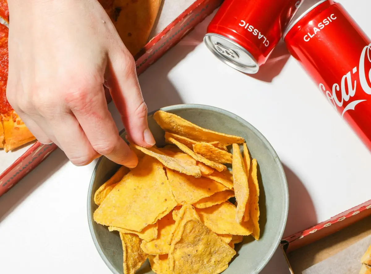 Estudos mostram que os alimentos ultraprocessados constituem mais de 73% da alimentação nos Estados Unidos da América e 67% da dieta das crianças americanas, em média