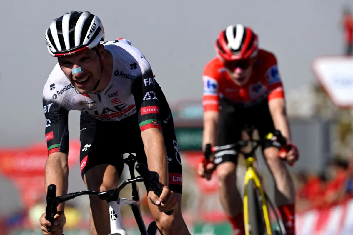 João Almeida bateu Jonas Vingegaard no Angliru