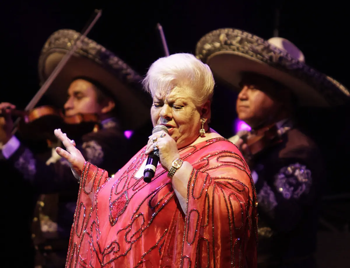 Cantora foi duas vezes nomeada para os Grammy e Grammy Latino