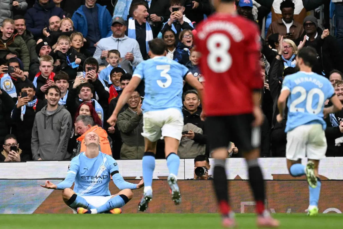 Haaland a fazer o habitual festejo após mais um golo