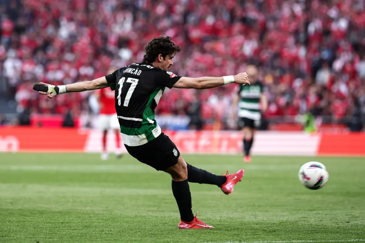 Trincão abriu o marcador na Luz