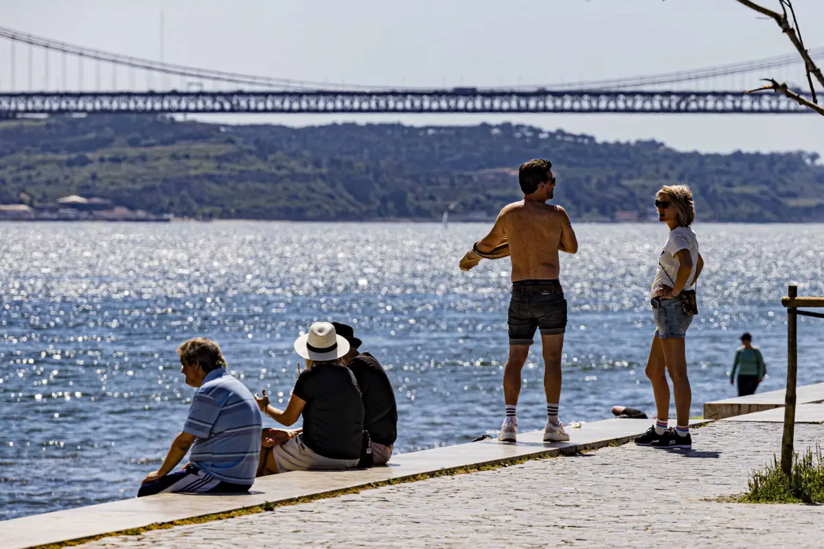 Imagem de contexto do artigo Temperatura desce mas mantém-se risco de incêndio